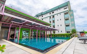 Gold Airport Suites